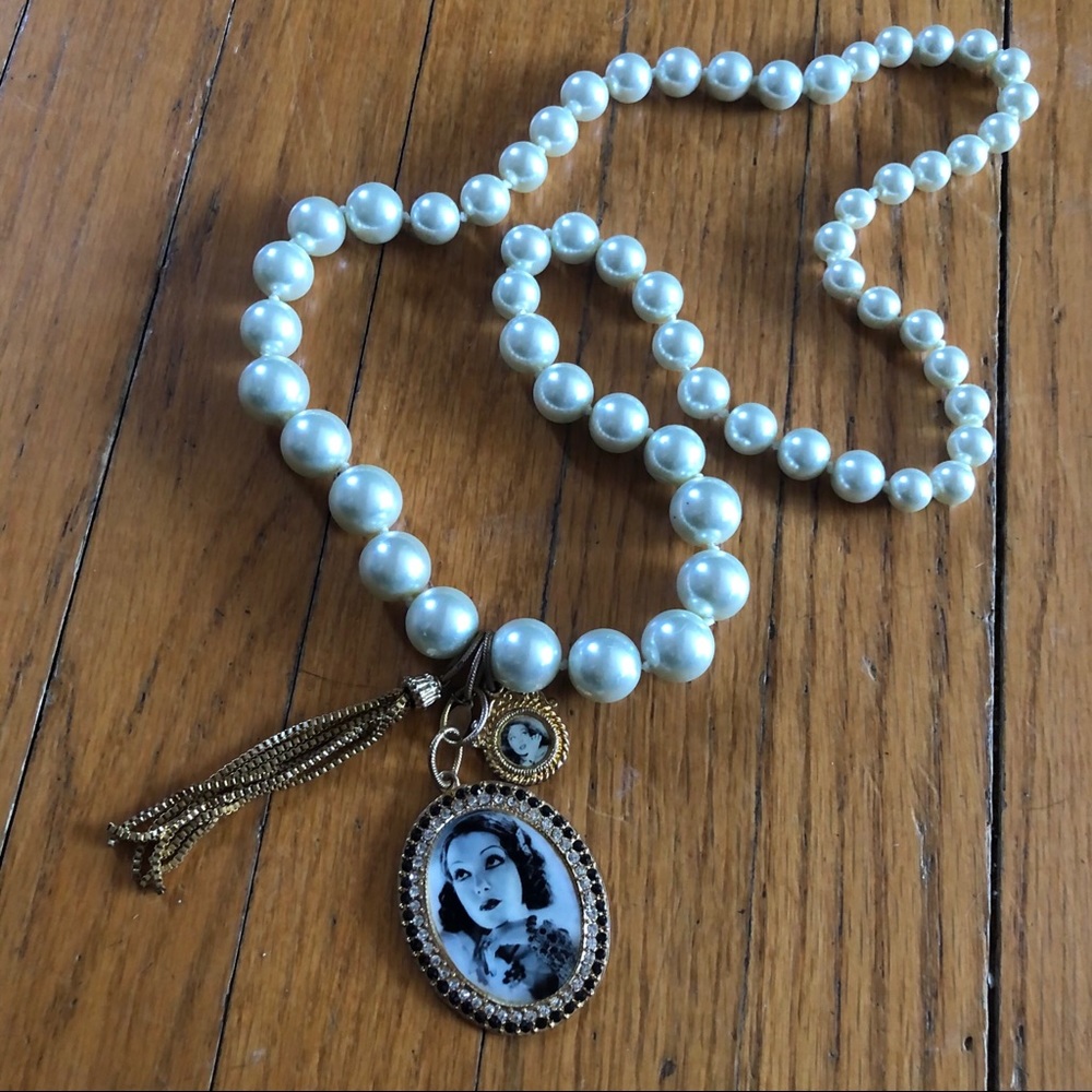 Pearl Cameo Necklace